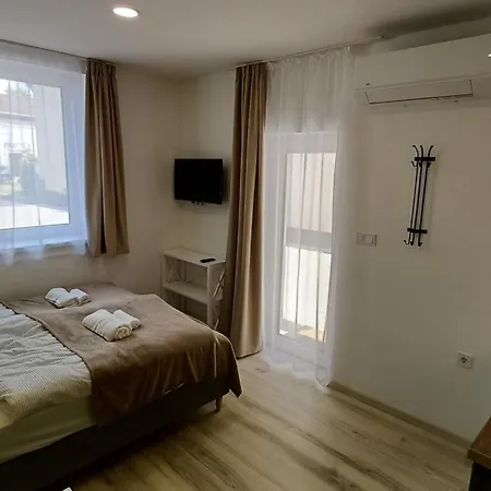 Apartment Good Place Nyirbator